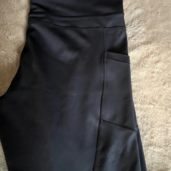 NWOT, Zyia Black Pocket Light n Tight Hi-Rise 7/8 - Picture 6 of 10